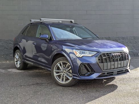 Used 2024 Audi Q3 2.0T Premium Plus w/ Premium Plus Package image 3