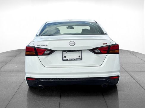 Used 2024 Nissan Altima 2.5 SR FWD image 6