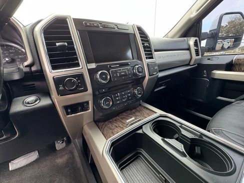 Used 2018 Ford F250 Lariat w/ Lariat Ultimate Package image 14