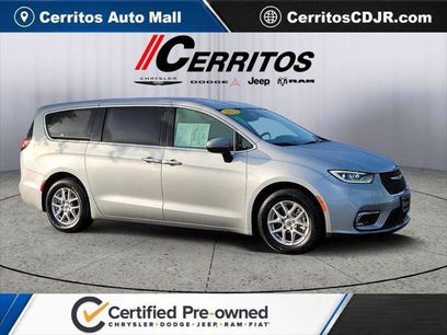 Certified 2023 Chrysler Pacifica Touring-L