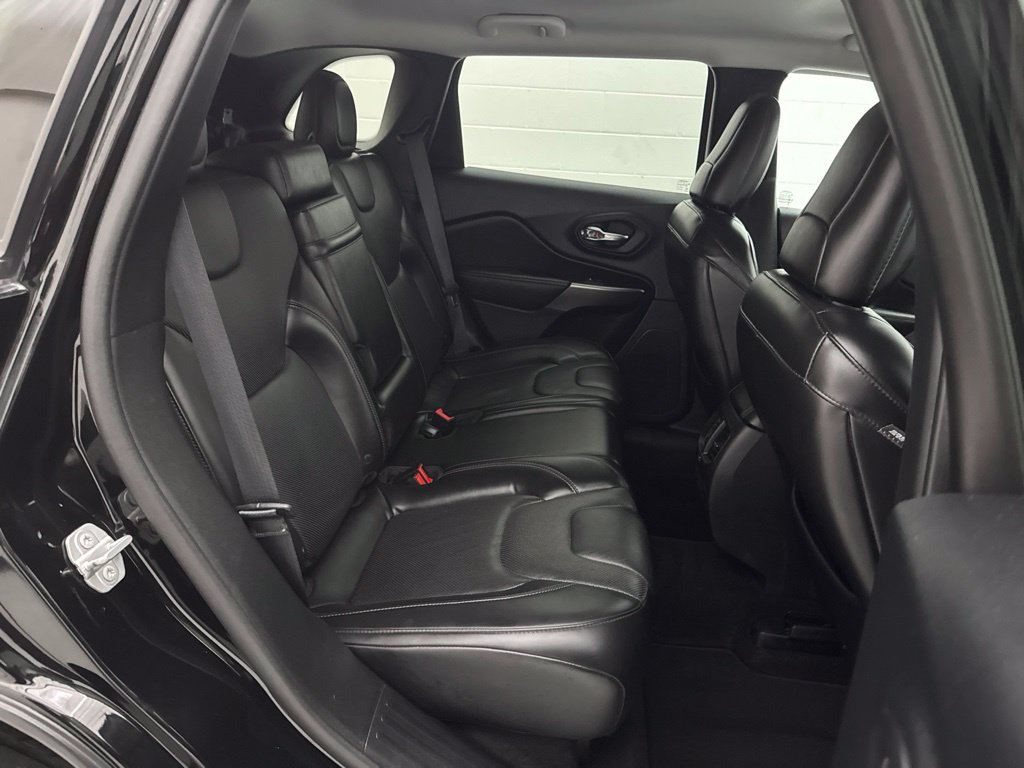 Used 2019 Jeep Cherokee Limited AWD/4WD image 49