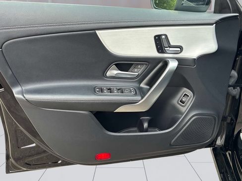 Used 2025 Mercedes-Benz CLA 250 4MATIC image 28