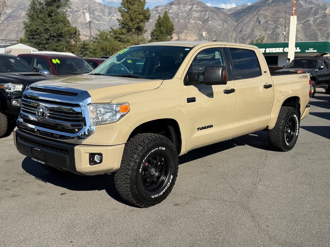 Used 2017 Toyota Tundra SR5 w/ TRD Off Road Package AWD/4WD image 92