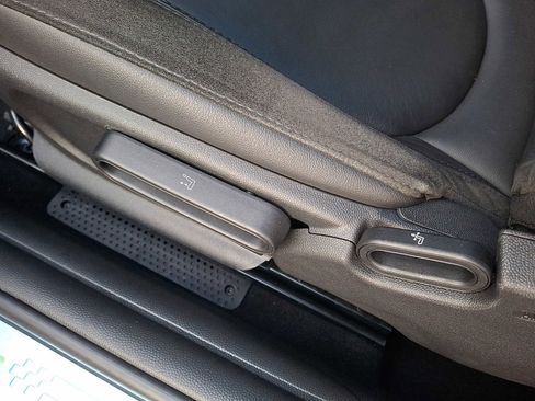 Used 2024 MINI Cooper SE image 11