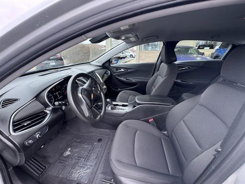 Used 2018 Chevrolet Malibu LT image 11