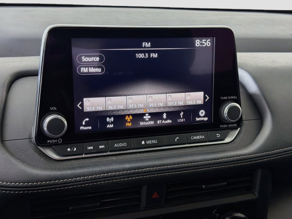 Used 2024 Nissan Rogue S FWD image 17