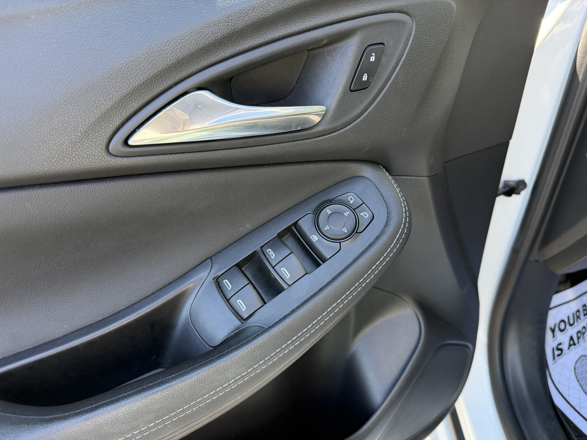 Used 2022 Buick Encore GX Preferred w/ Sport Touring Package FWD image 17