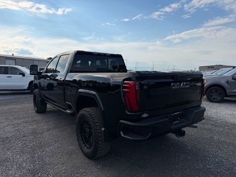 Used 2024 GMC Sierra 3500 Denali Ultimate AWD/4WD image 17