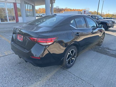 New 2025 Nissan Sentra SV image 4