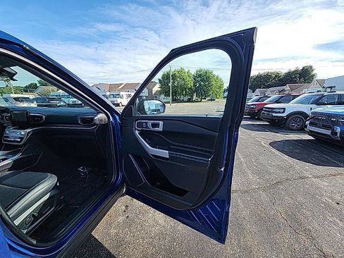 Certified 2023 Ford Explorer XLT w/ Equipment Group 202A AWD/4WD image 15