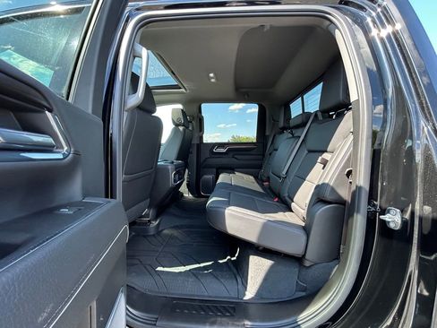Used 2024 GMC Sierra 2500 Denali AWD/4WD image 11