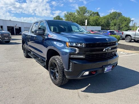 Used 2022 Chevrolet Silverado 1500 LT Trail Boss w/ Bed Protection Package AWD/4WD image 8