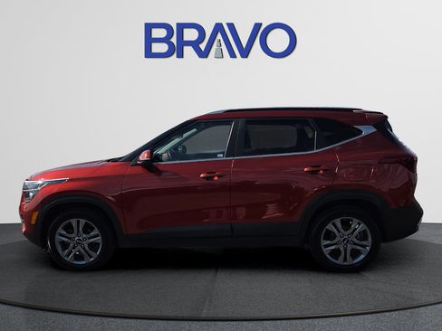 Used 2021 Kia Seltos S FWD image 2