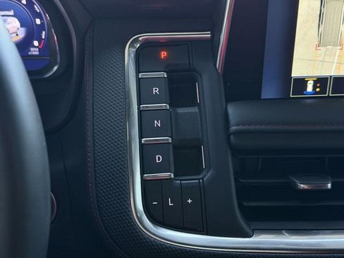 Used 2024 Chevrolet Tahoe RST w/ Luxury Package RWD image 19