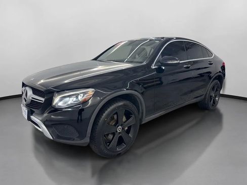 Used 2019 Mercedes-Benz GLC 300 4MATIC Coupe image 4