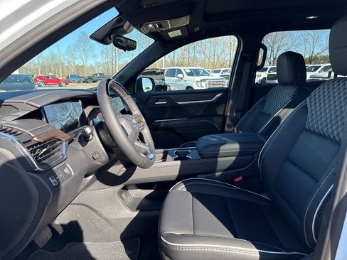 New 2026 GMC Acadia Denali w/ Super Cruise Package image 9