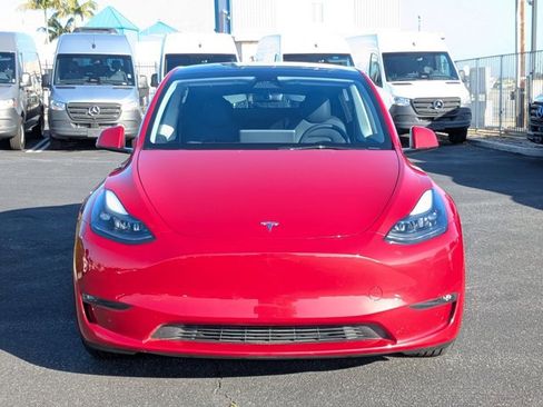 Used 2023 Tesla Model Y Performance image 2