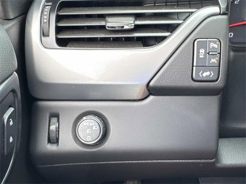 Used 2020 Chevrolet Tahoe LT image 24