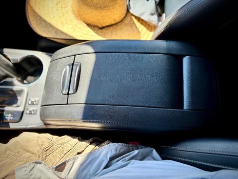 Used 2019 Toyota Highlander XLE FWD image 62