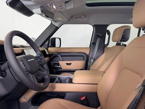 New 2026 Land Rover Defender 110 X-Dynamic SE AWD/4WD image 5