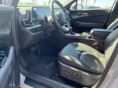 Used 2025 Kia Sportage X-Line w/ Premium Package AWD/4WD image 4