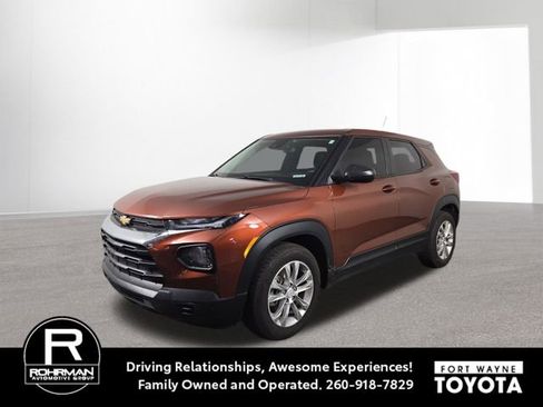 Used 2021 Chevrolet TrailBlazer LS FWD image 1