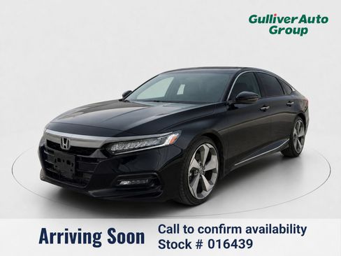 Used 2018 Honda Accord Touring image 1