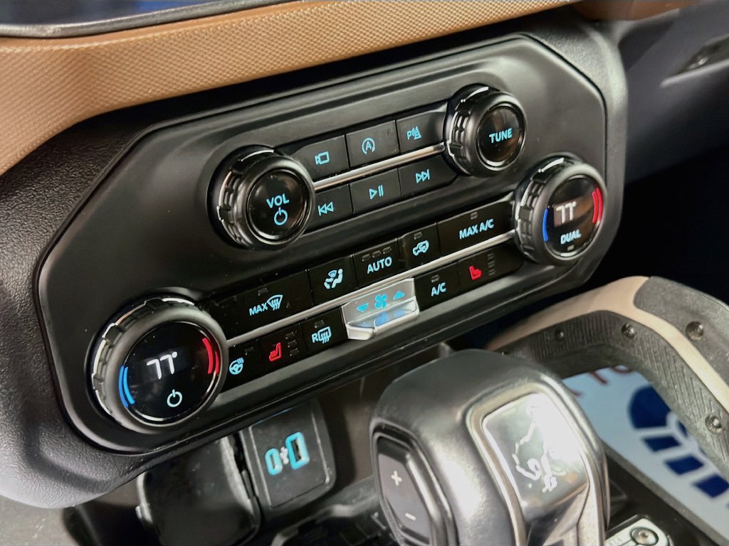 Used 2024 Ford Bronco Outer Banks AWD/4WD image 16
