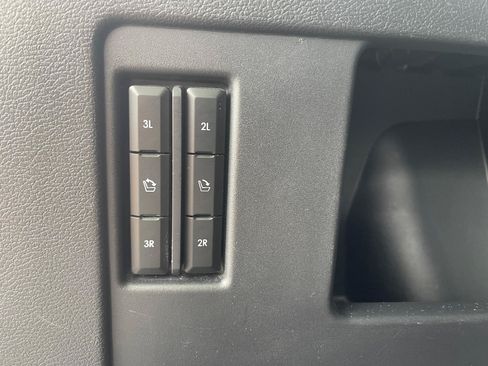 Used 2024 Lincoln Navigator Premiere AWD/4WD image 10