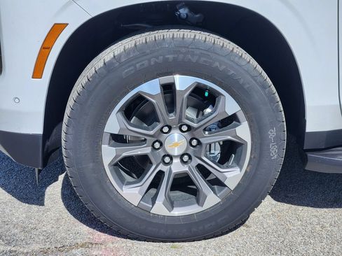 New 2026 Chevrolet Suburban LT w/ Comfort Package RWD image 9