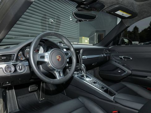 Certified 2014 Porsche 911 Carrera 4S AWD/4WD image 4