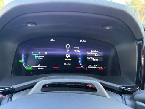 Used 2025 Toyota Camry XSE image 18