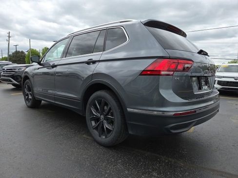 Used 2024 Volkswagen Tiguan SE w/ Panoramic Sunroof Package AWD/4WD image 5
