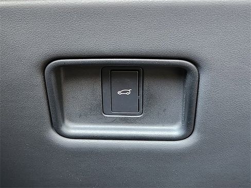 Used 2024 Land Rover Range Rover Sport SE image 21