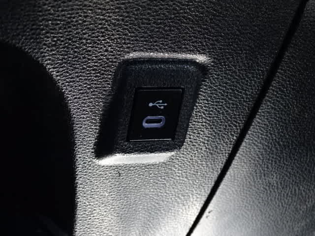 Used 2023 Toyota Corolla SE w/ Carpet Mat Package (TMS) FWD image 33