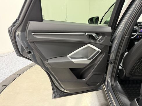 Used 2020 Audi Q3 2.0T Premium w/ Convenience Package image 40