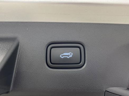 Used 2024 Hyundai Tucson Limited image 17