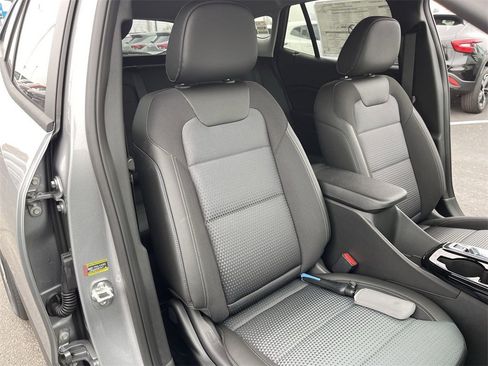 New 2026 Chevrolet Trax LT w/ Driver Confidence Package image 23