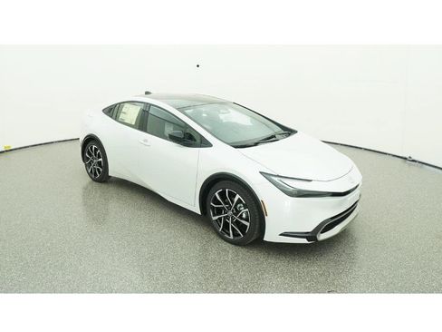 New 2026 Toyota Prius Plug-In Hybrid FWD image 13