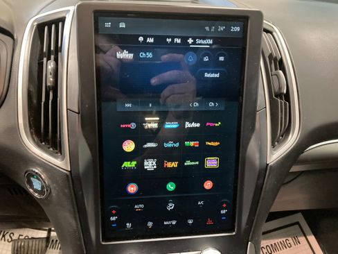 Used 2022 Ford Edge SEL w/ Convenience Package image 26