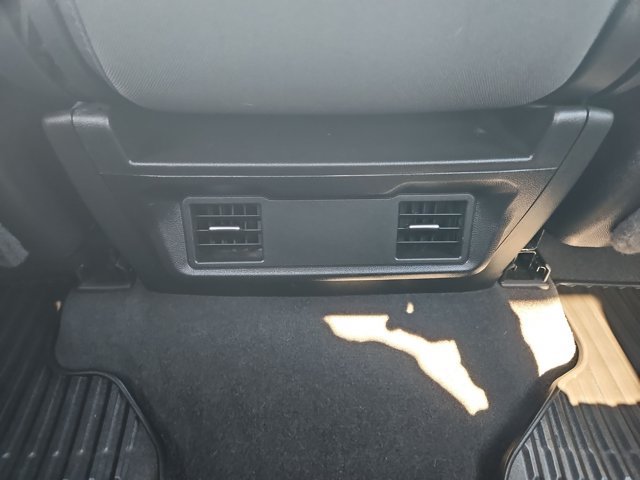 Used 2022 Chevrolet Silverado 1500 Custom w/ Safety Confidence Package AWD/4WD image 16