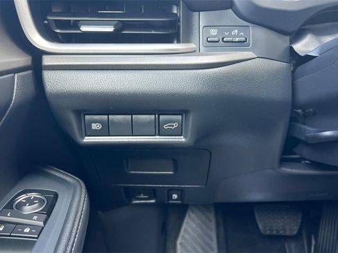 Certified 2025 Toyota Grand Highlander AWD image 30