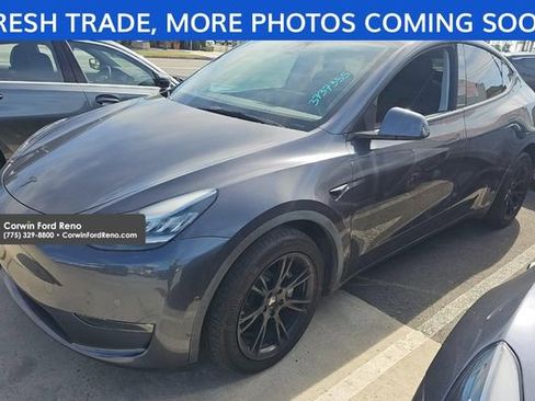 Used 2021 Tesla Model Y Long Range image 3