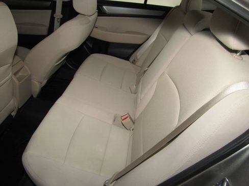 Used 2017 Subaru Legacy 2.5i Premium image 12