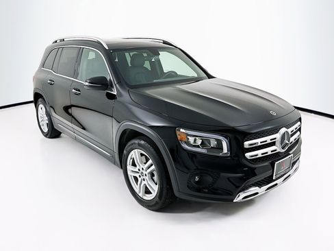 Used 2023 Mercedes-Benz GLB 250 image 1
