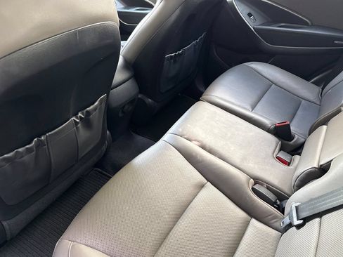 Used 2017 Hyundai Santa Fe Sport FWD image 9