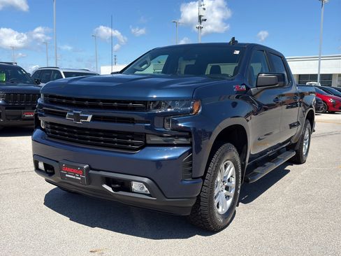 Used 2019 Chevrolet Silverado 1500 RST AWD/4WD image 2