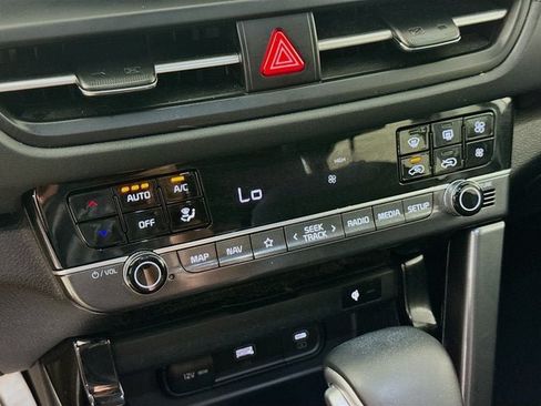 Certified 2024 Kia Seltos EX AWD/4WD image 16