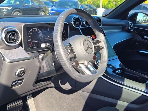 Used 2025 Mercedes-Benz GLC 43 AMG 4MATIC image 24