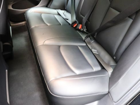 Used 2023 Tesla Model 3 Standard Range image 31